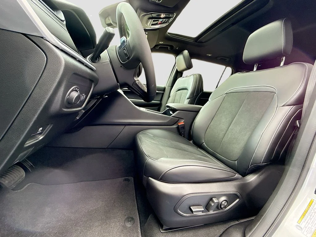 New 2026 Silver Zynith Jeep Laredo Altitude image 13