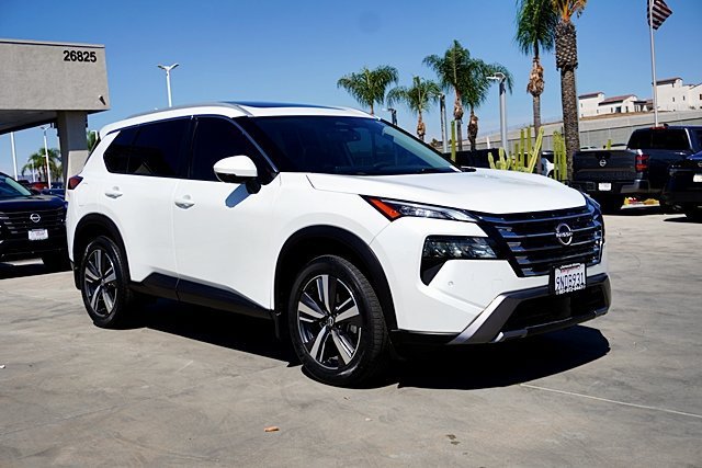Used 2024 White Nissan SL image 1