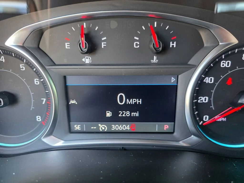 Used 2023 Iridescent Pearl Tricoat Chevrolet LT Leather image 22