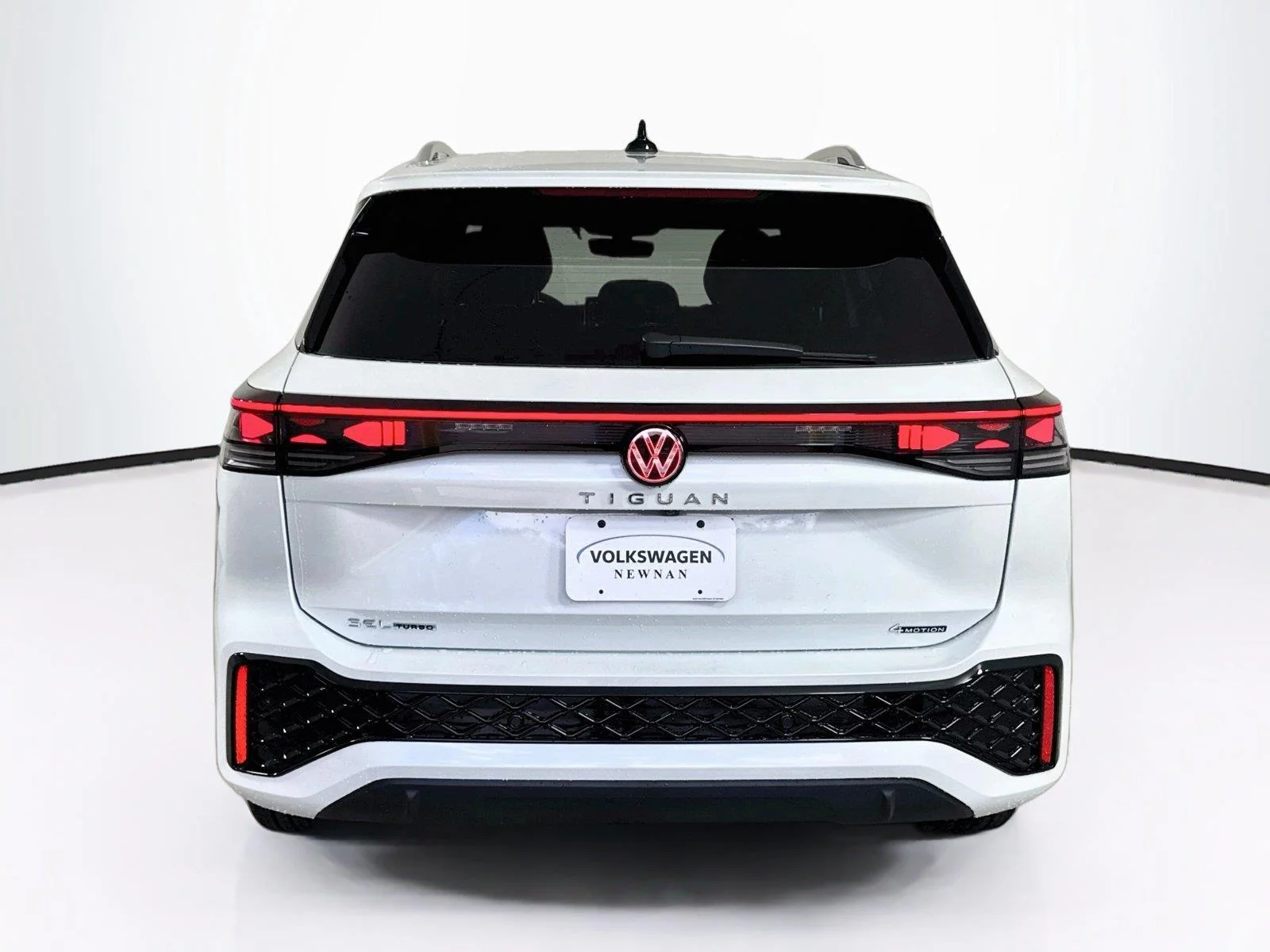 New 2026 Opal White Pearl Volkswagen SEL R-Line Turbo image 5