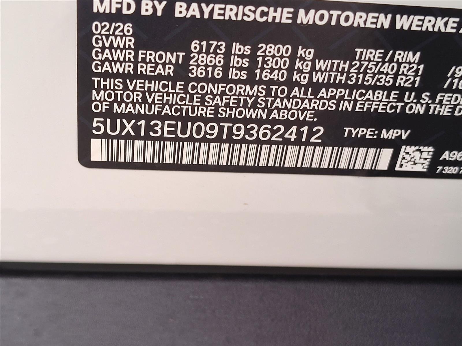New 2026 Mineral White Metallic BMW sDrive40i image 16