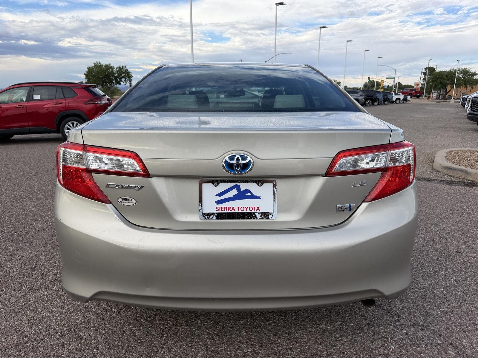 Used 2014 Creme Brulee Mica Toyota LE image 3