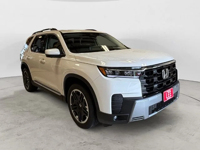 New 2026 White Honda Touring image 7
