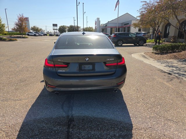 Used 2022 Mineral Grey Metallic BMW 330i xDrive image 2