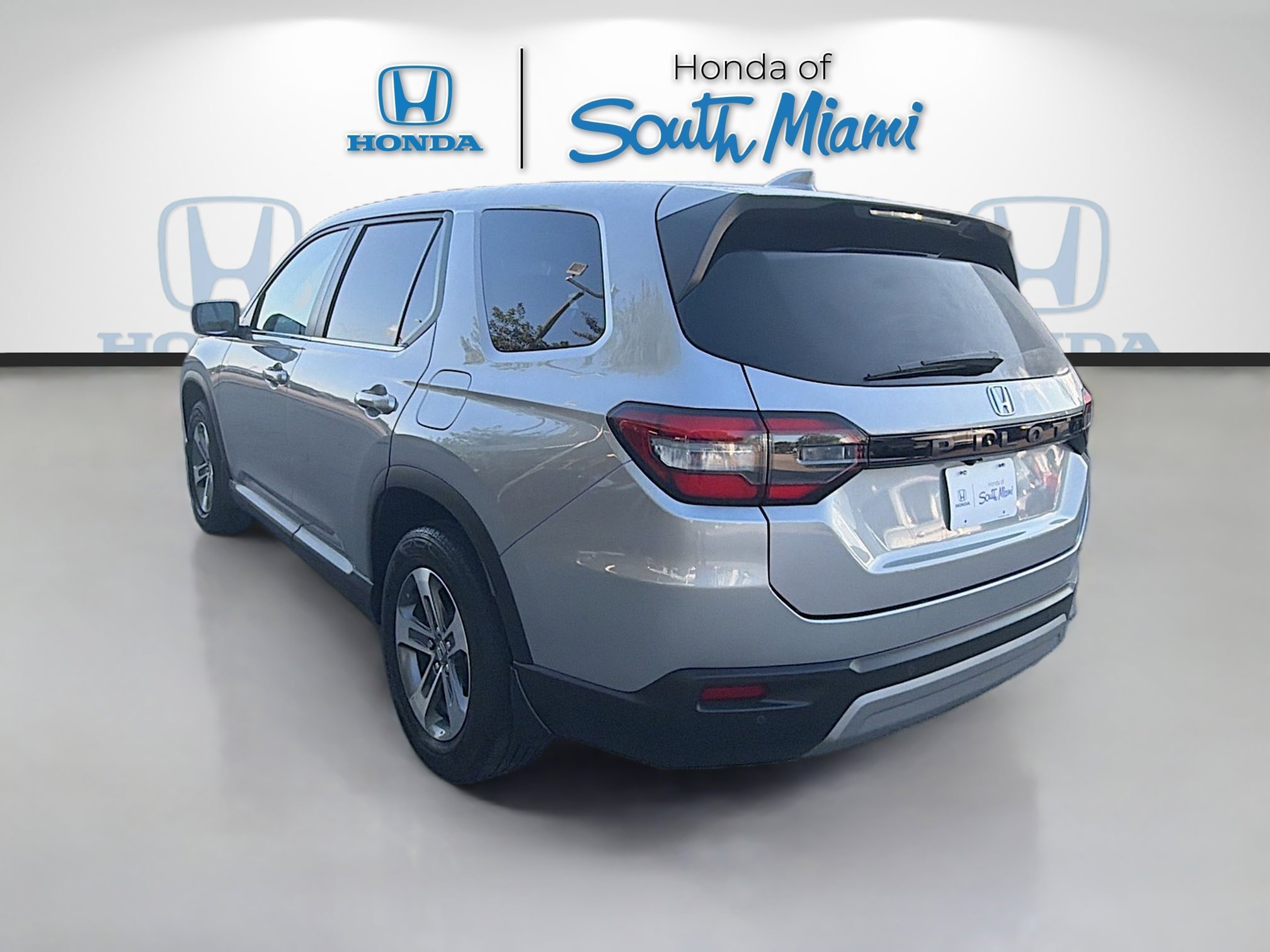 2025 Honda Pilot EX-L - Photo 5