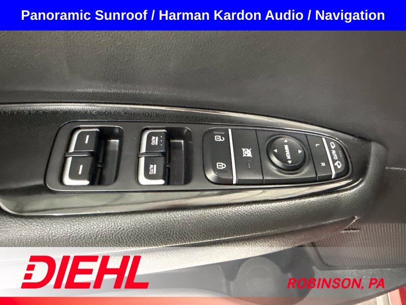 Used 2018 Red Kia SX image 20