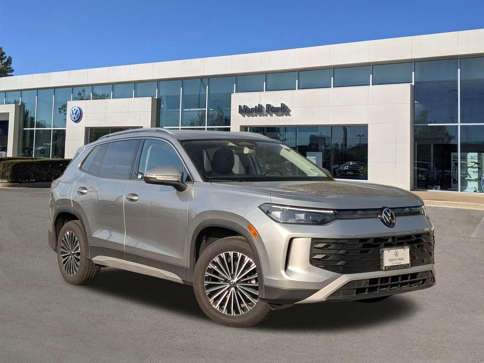 2025 Volkswagen Tiguan 2.0T S's photo