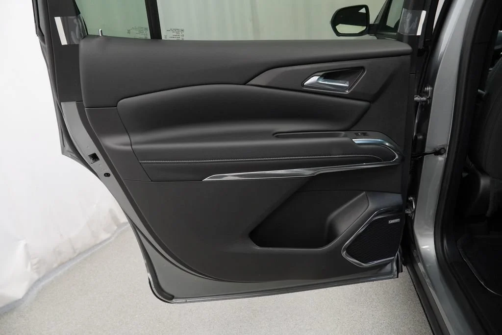 New 2027 Sterling Gray Metallic Chevrolet LT image 24