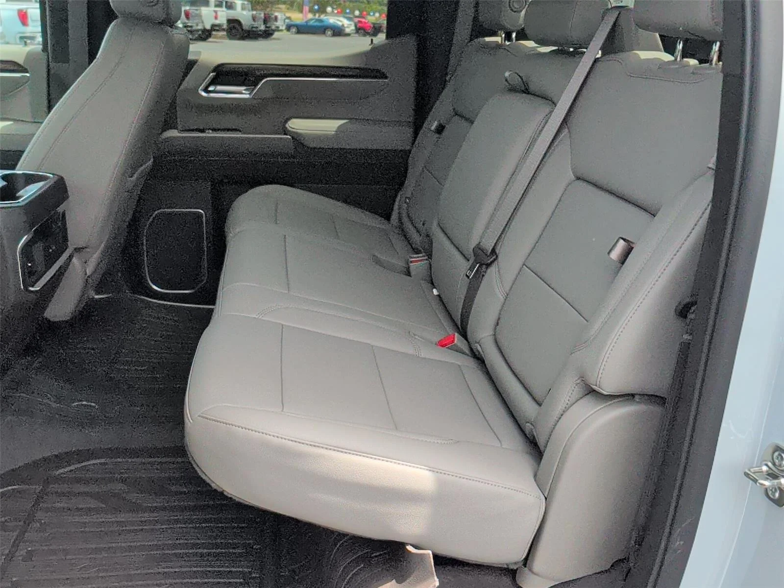 New 2026 Glacier White Tricoat GMC SLT image 34