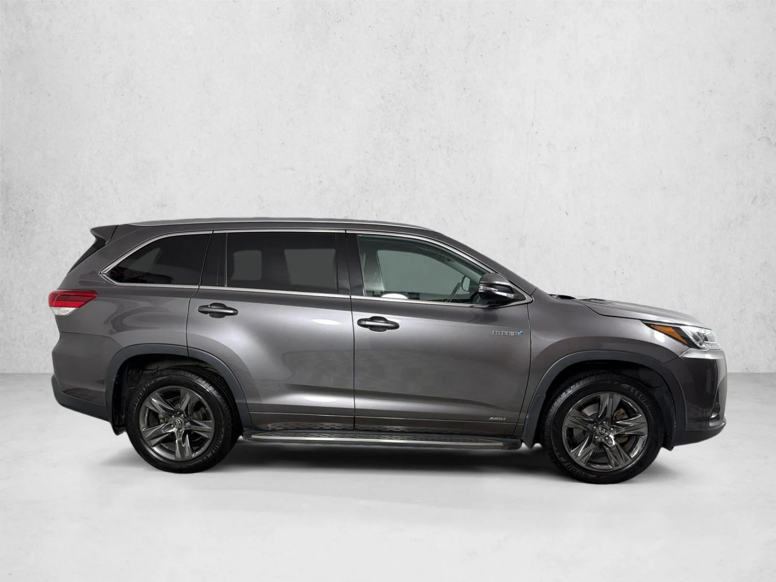 Used 2017 Gray Toyota Hybrid Limited image 4