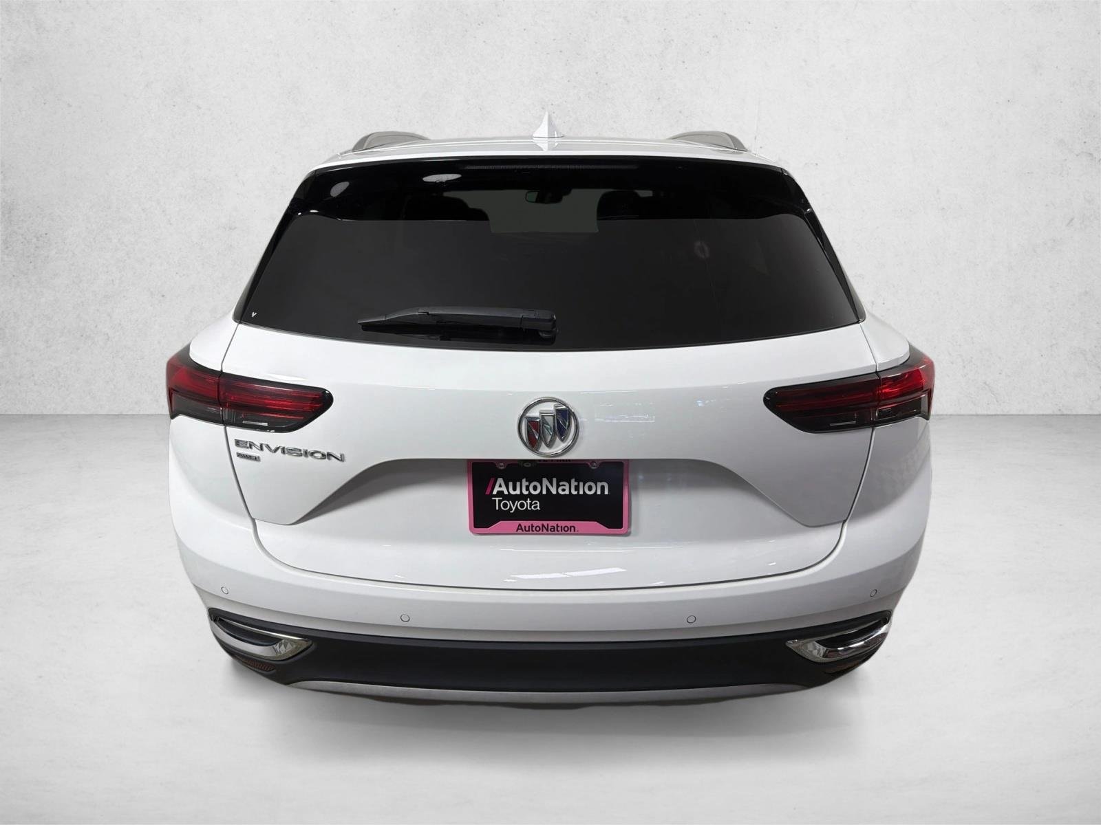 Used 2021 Summit White Buick Preferred image 4