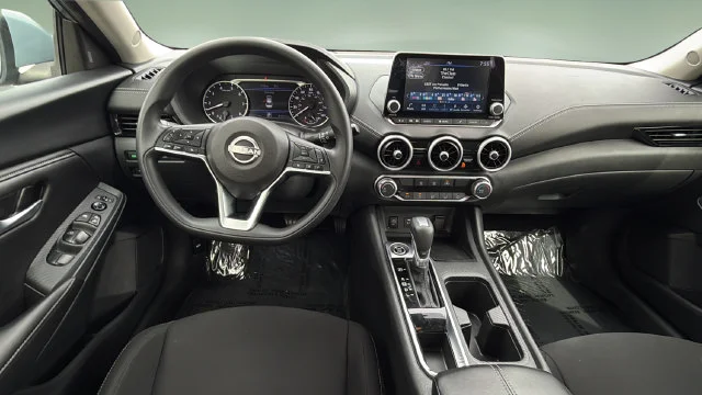 Used 2025 Gray Nissan SV image 10