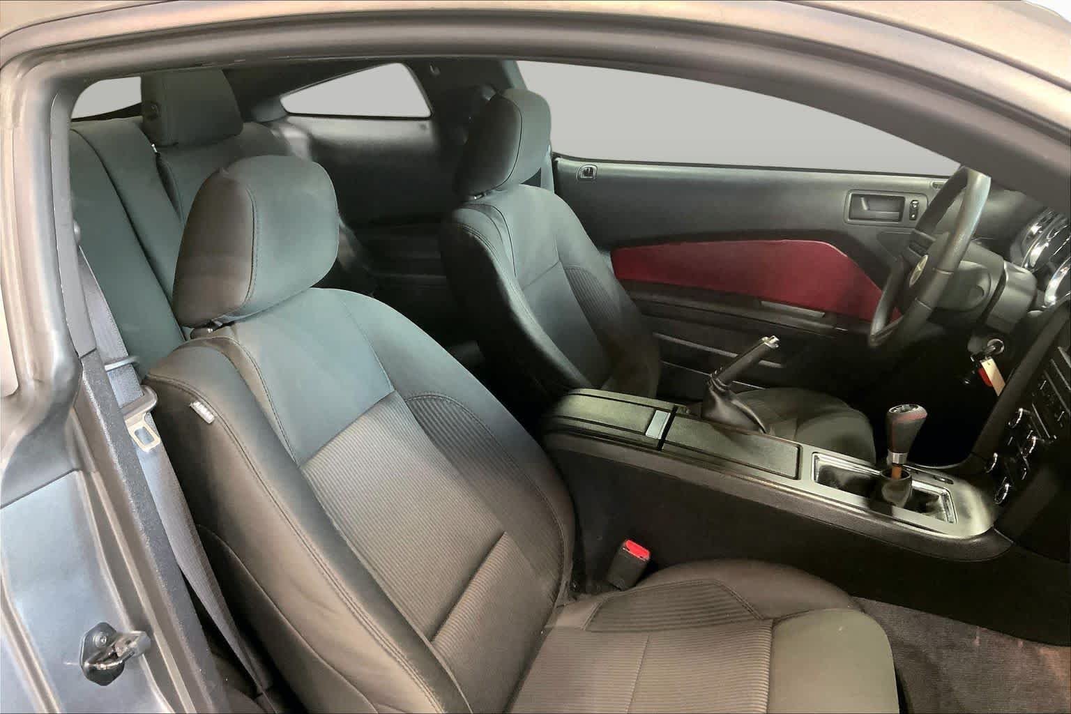 Used 2011 Sterling Gray Clearcoat Metallic Ford V6 image 7