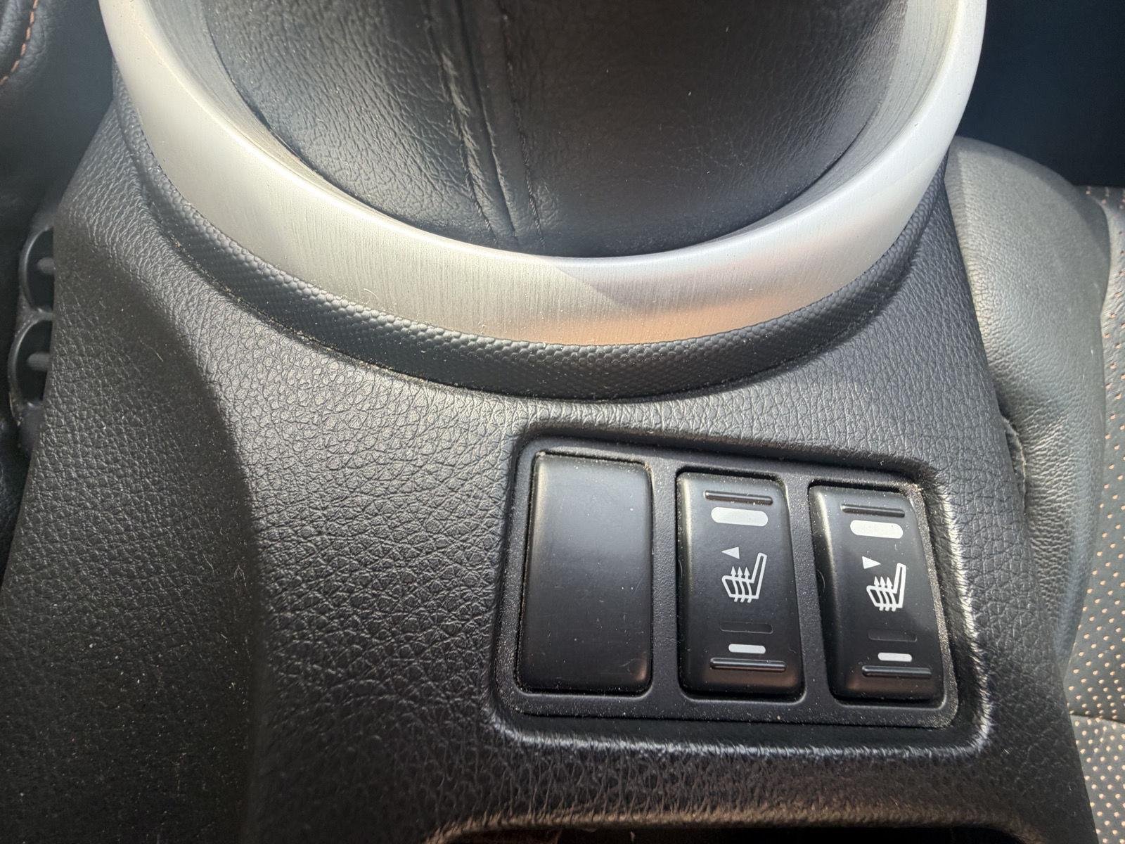Used 2007 Carbon Silver Metallic Nissan Grand Touring image 24