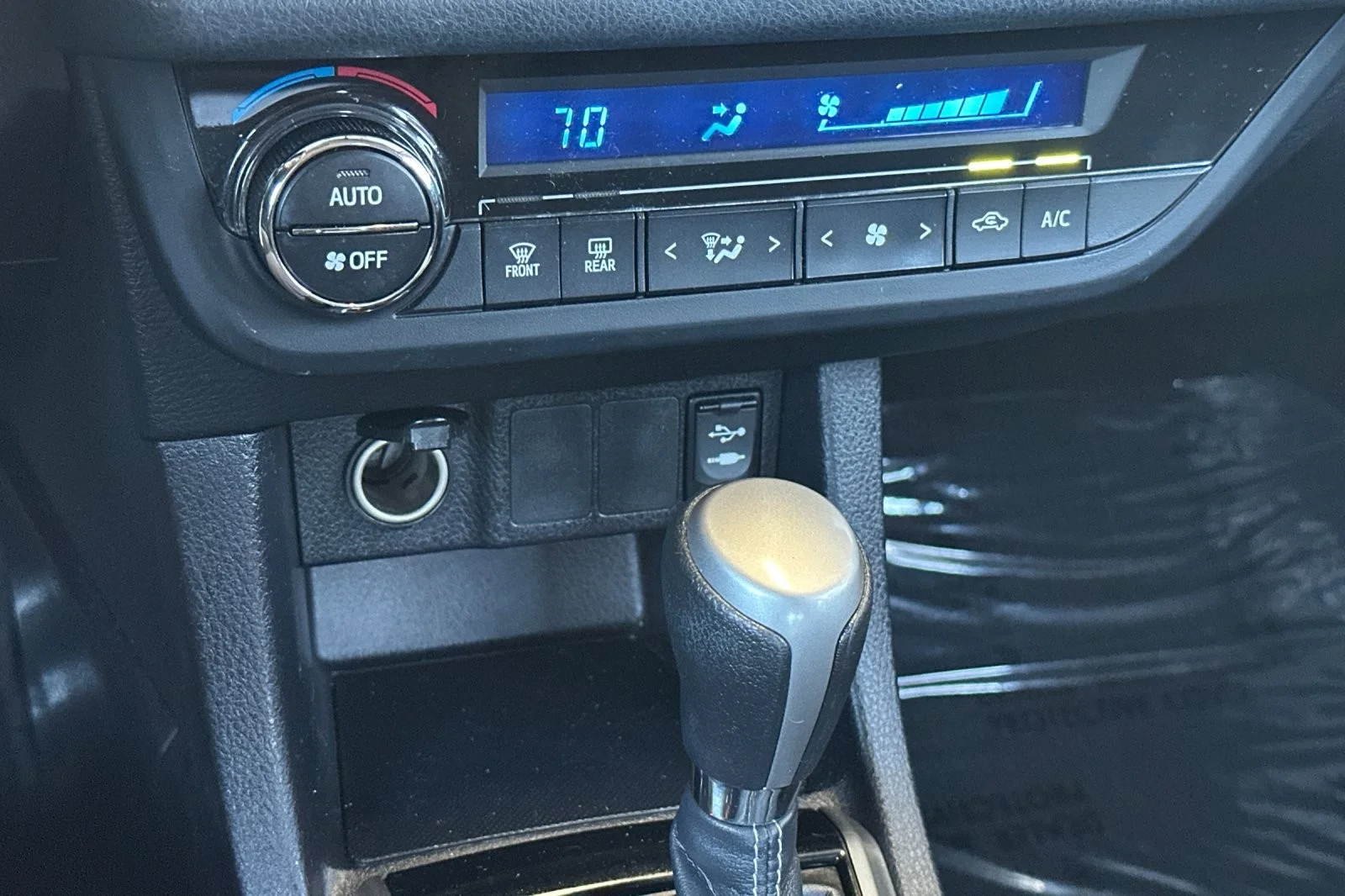 Used 2014 CLASSIC SILVER Toyota S Plus image 18