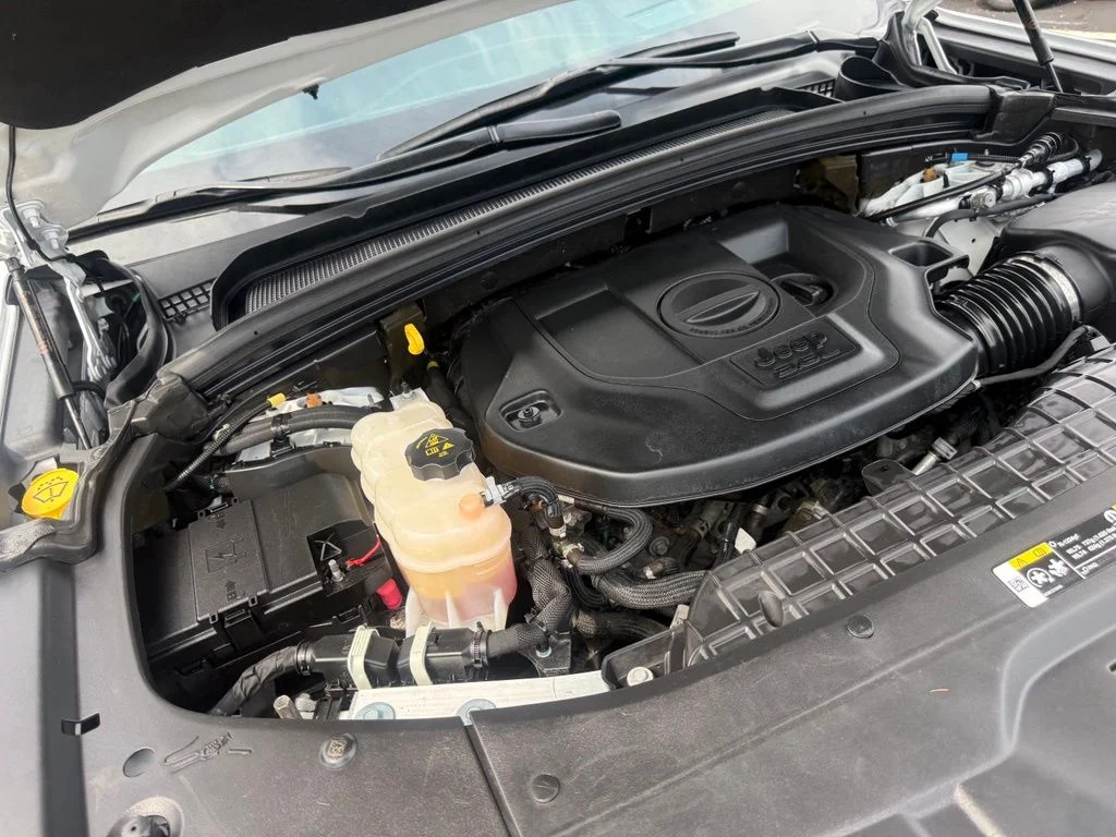 Used 2021 White/off-white Jeep Overland image 69