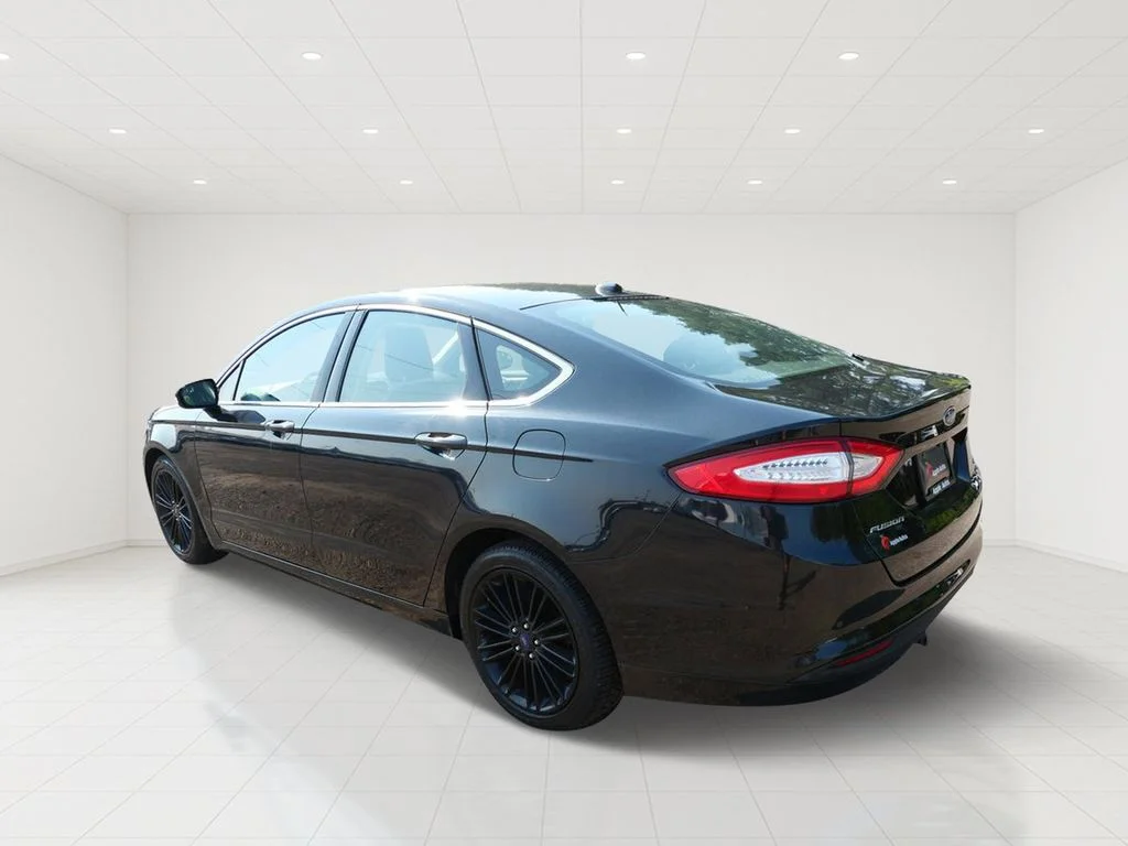 Used 2014 Black Ford SE image 4