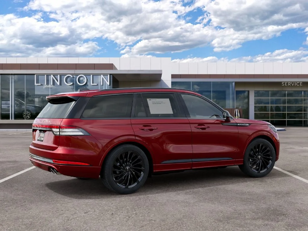 New 2027 Red Lincoln Reserve image 6