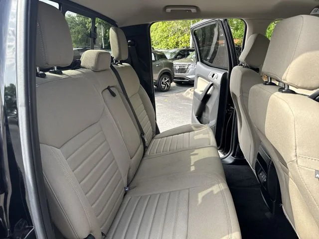 Used 2020 Black Ford XLT image 11
