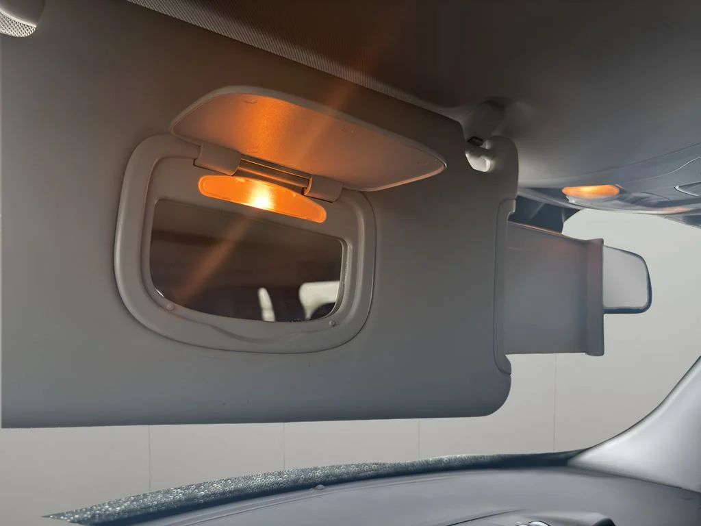 Used 2017 Alpine White Jeep Altitude image 26