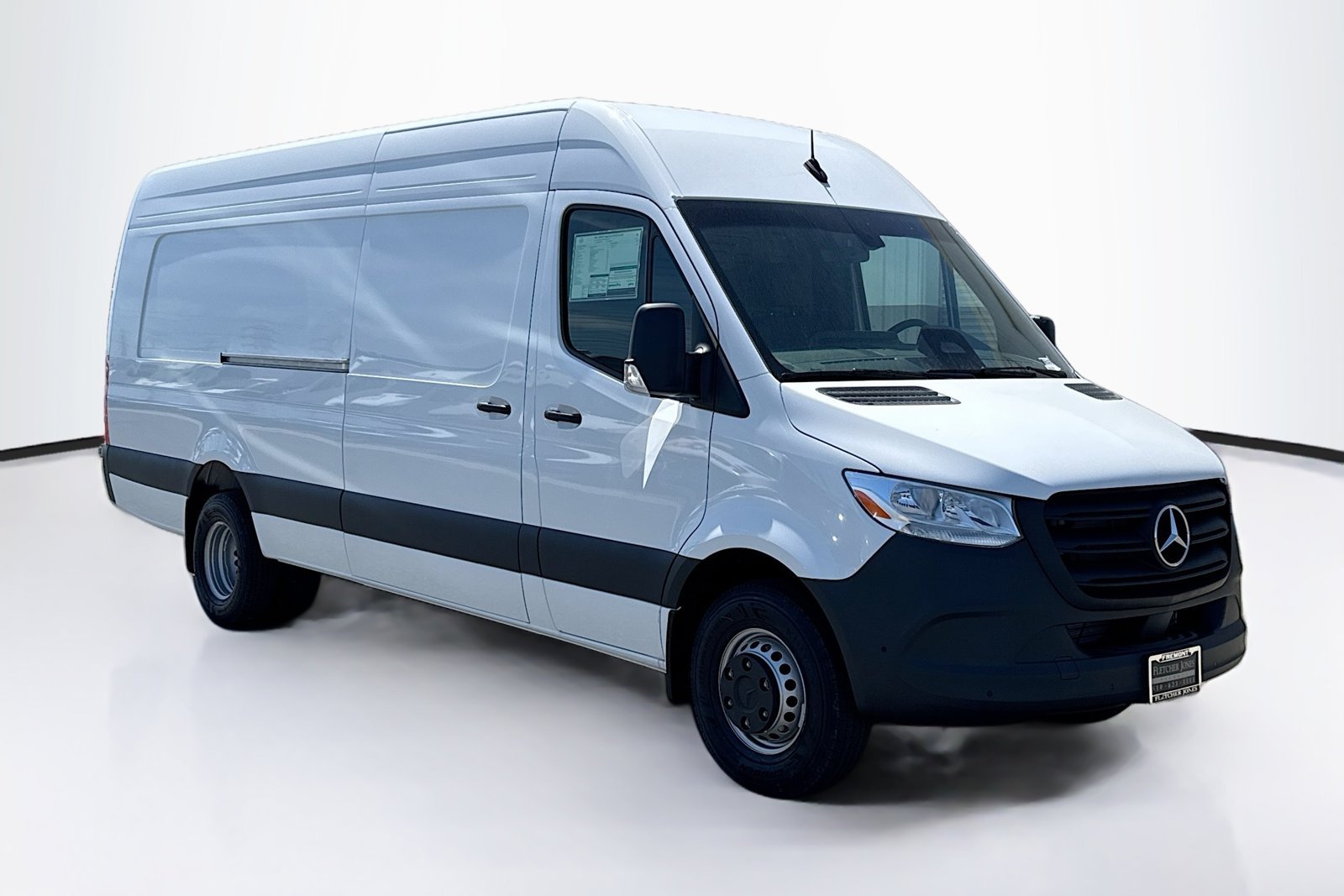 New 2026 Arctic White Mercedes-Benz  image 3