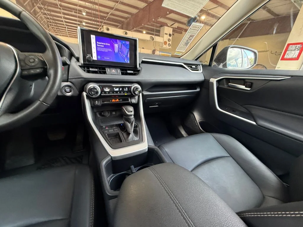 Used 2025 Gray Toyota XLE Premium image 15