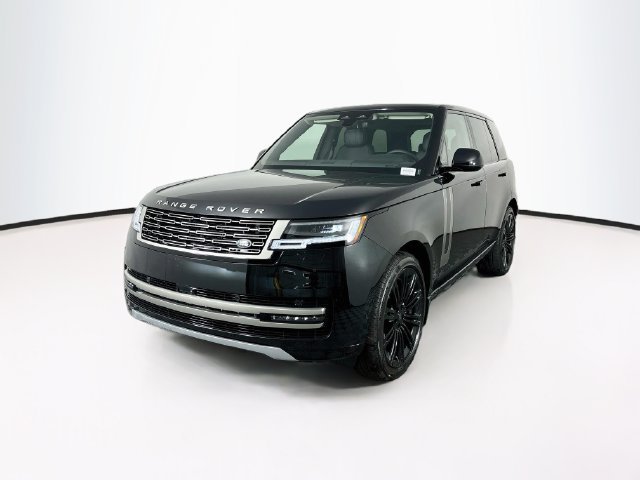 New 2027 Black Land Rover SE image 1