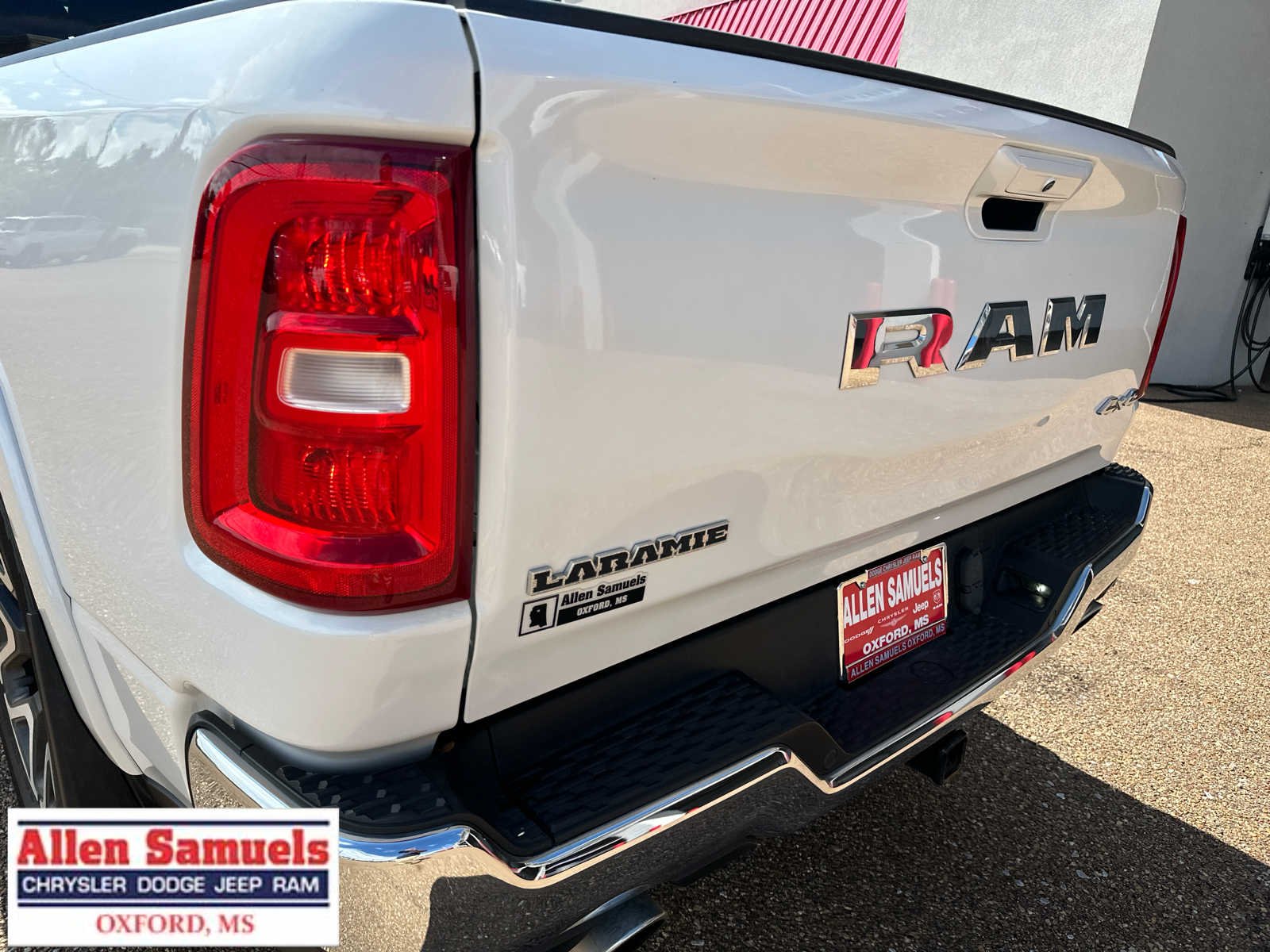 Used 2025 Bright White Clearcoat Ram Laramie image 60