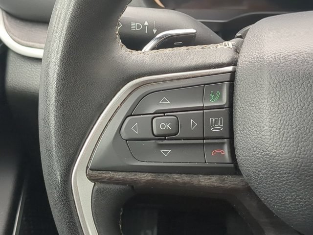 Used 2024 White Jeep 4xe image 32