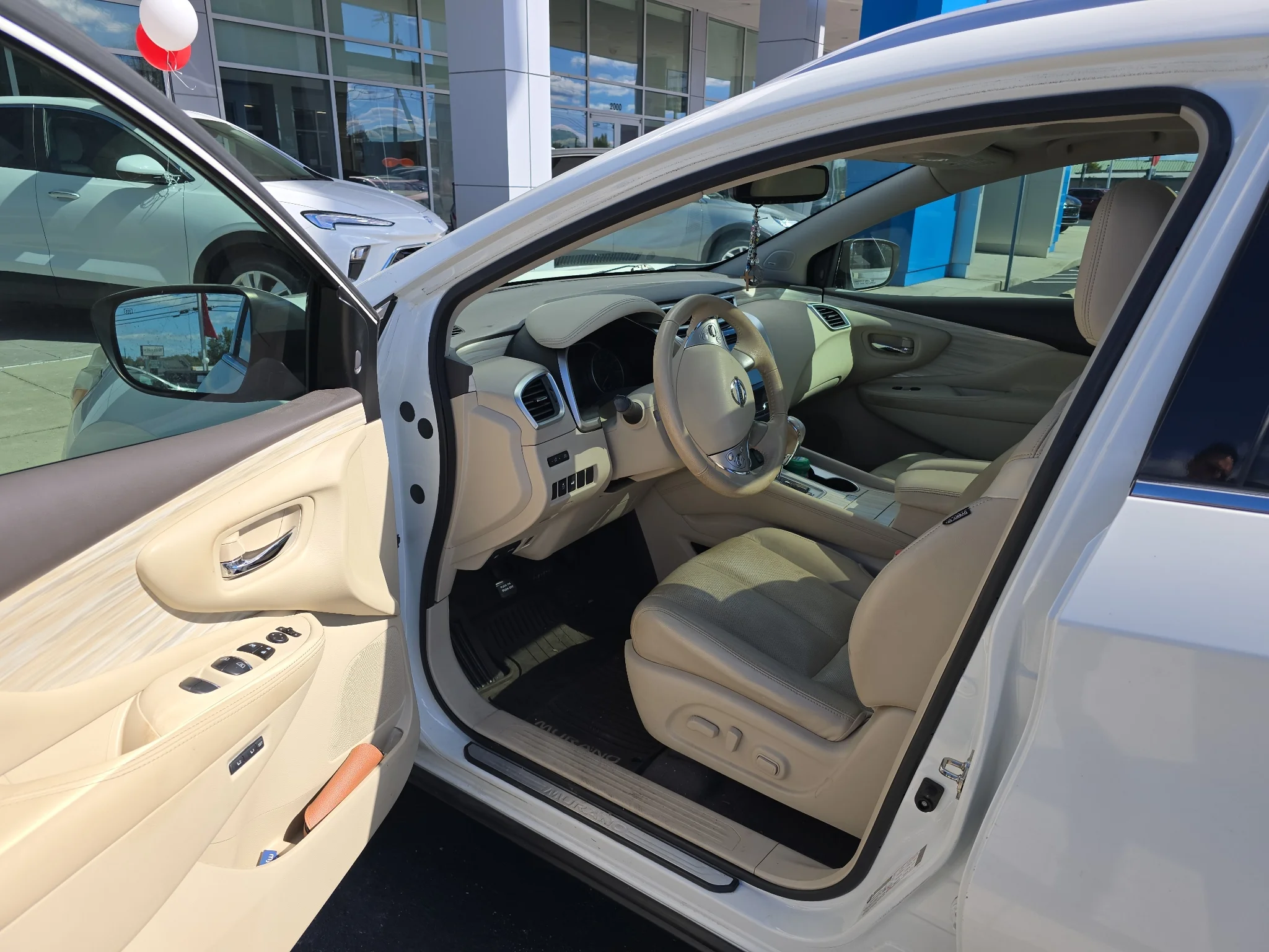 Used 2017 White Nissan SL image 5