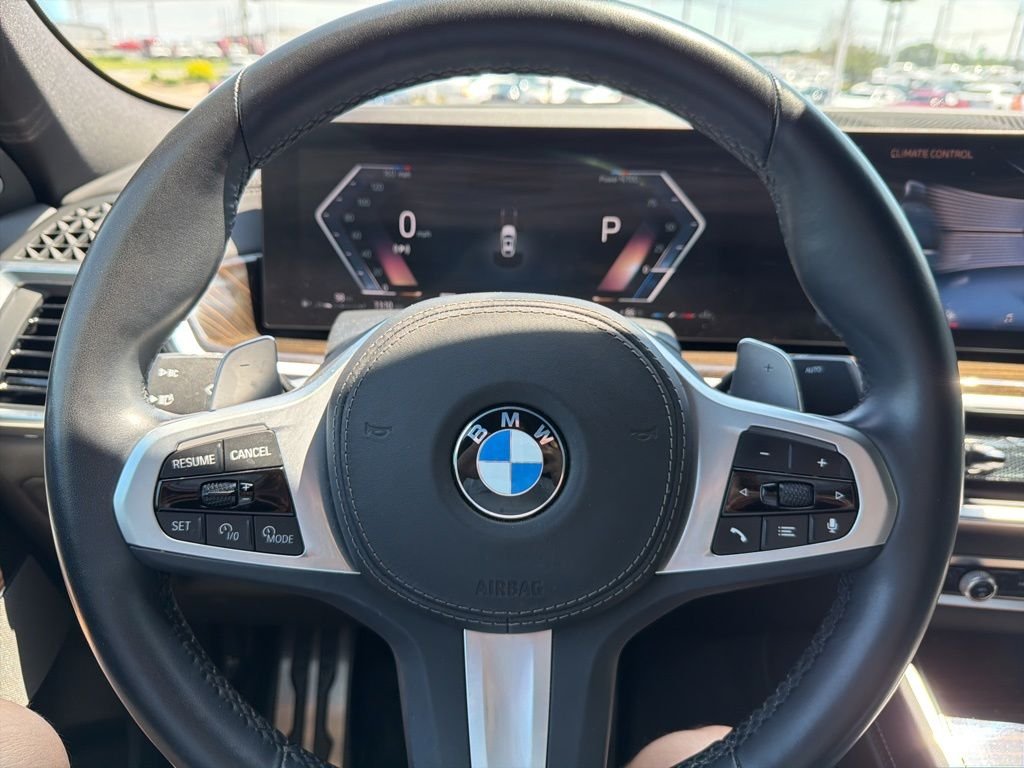 Used 2024 Alpine White BMW xDrive40i image 17