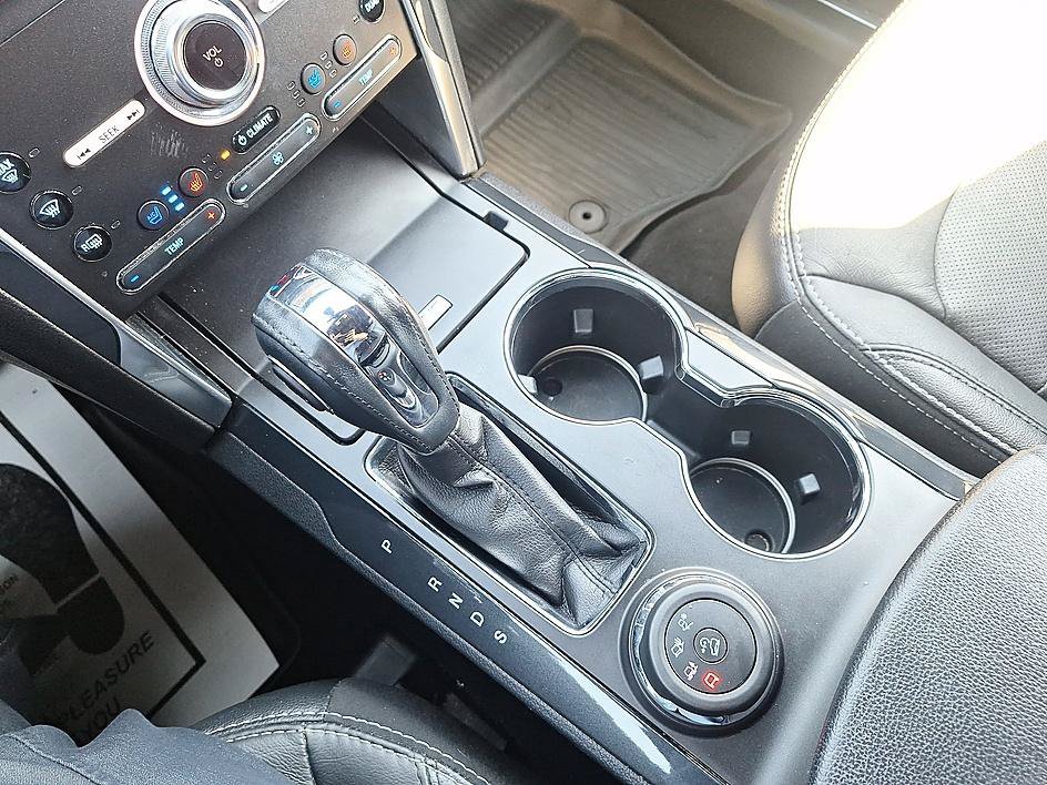 Used 2019 Magnetic Metallic Ford Limited image 18