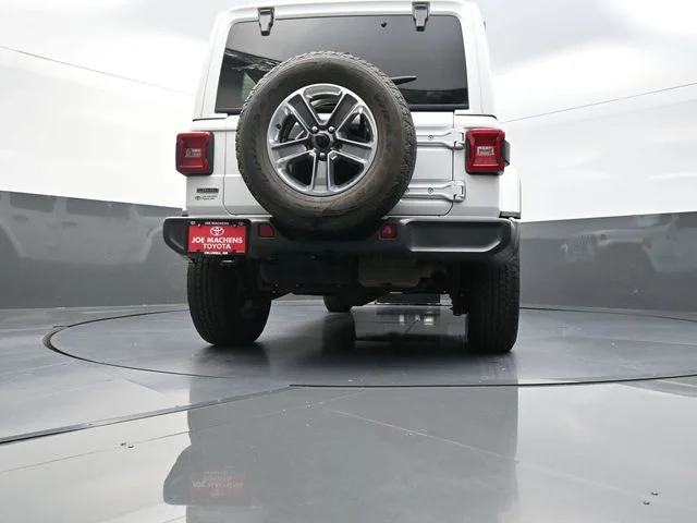 Used 2021 White Jeep Unlimited Sahara image 35