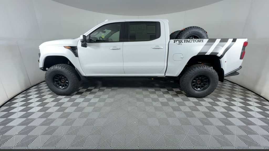 2025 Chevrolet Silverado 1500 LTZ - Photo 15
