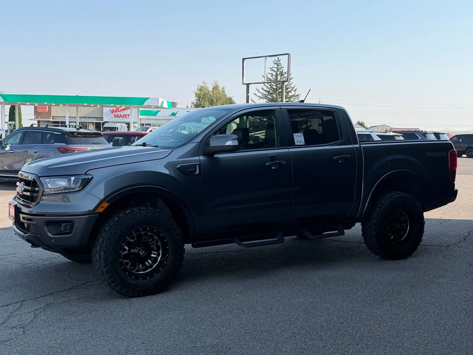 Used 2023 Gray Ford Lariat image 10