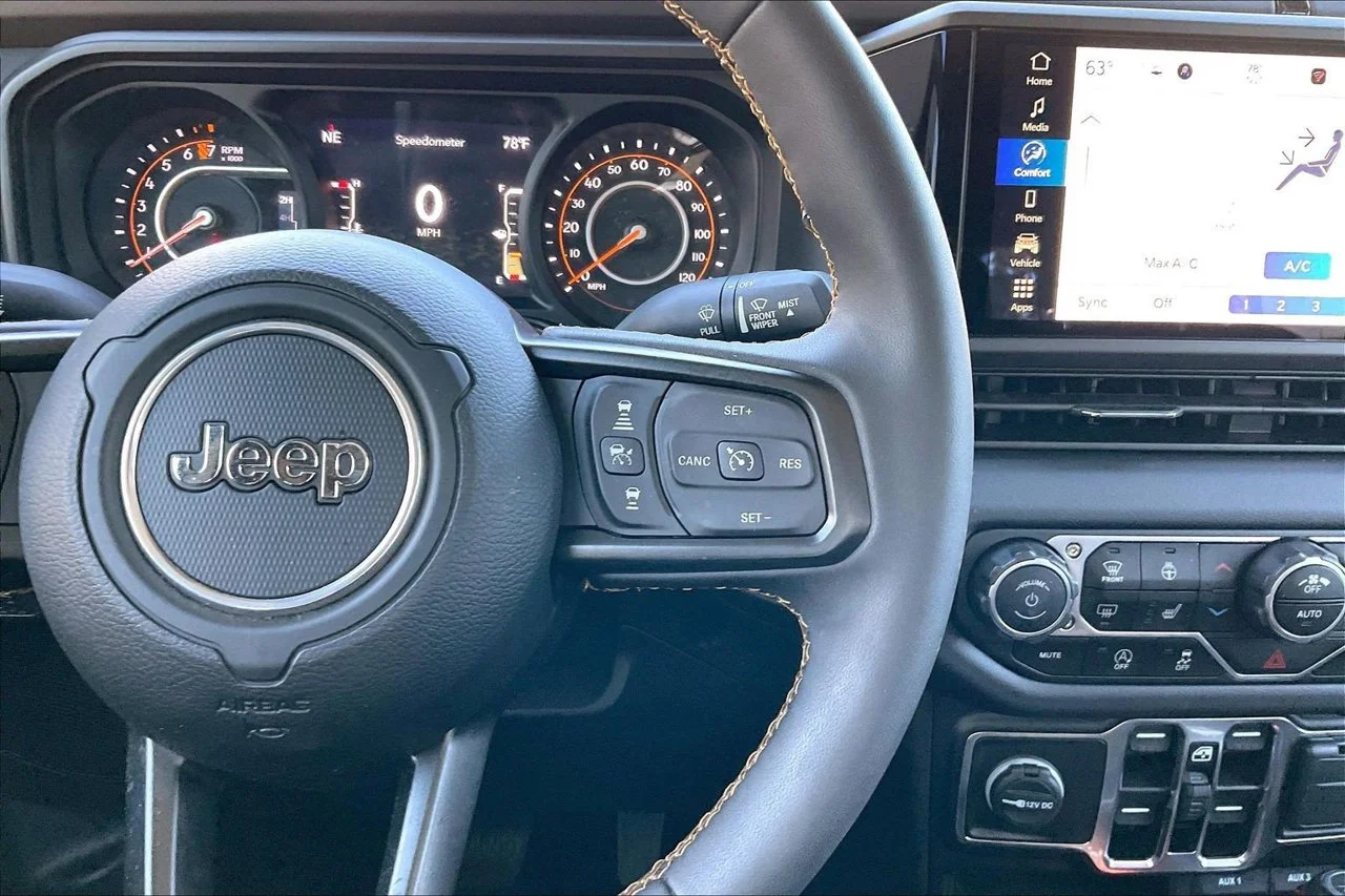 Used 2024 Gray Jeep Sport S image 29