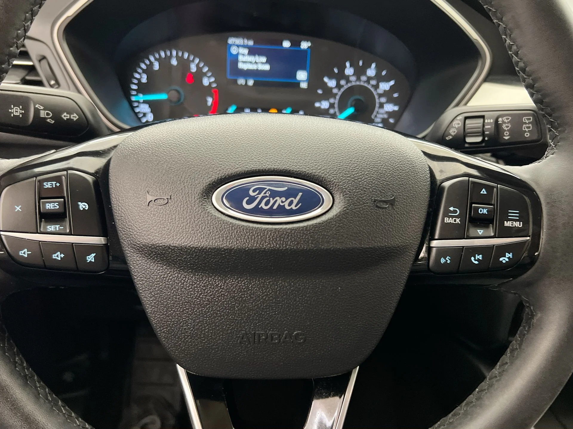 Used 2022 Silver Ford SEL image 29