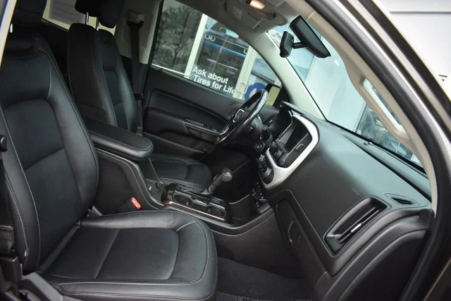 Used 2019 Gray GMC SLT image 16