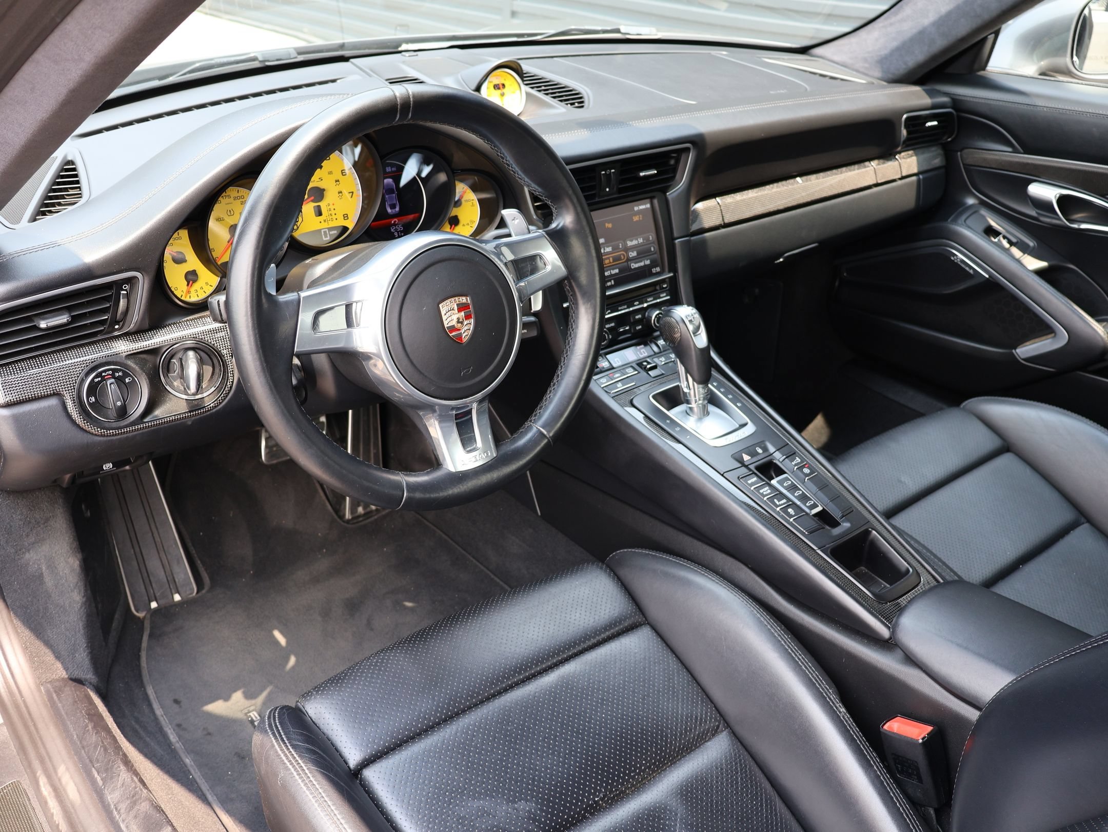 Used 2014 Agate Gray Metallic Porsche Turbo S image 4