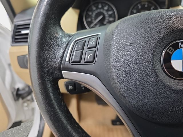 Used 2014 White BMW xDrive28i image 17