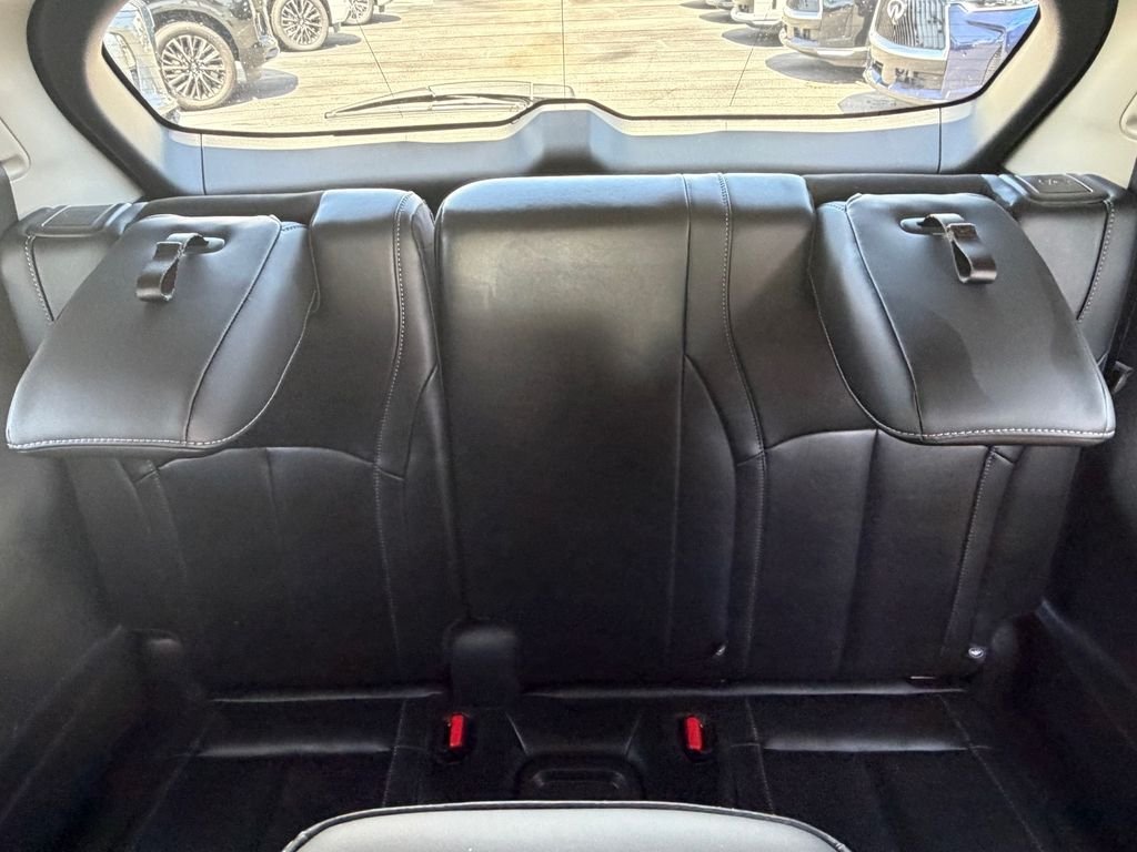 Used 2026 Red INFINITI LUXE image 15
