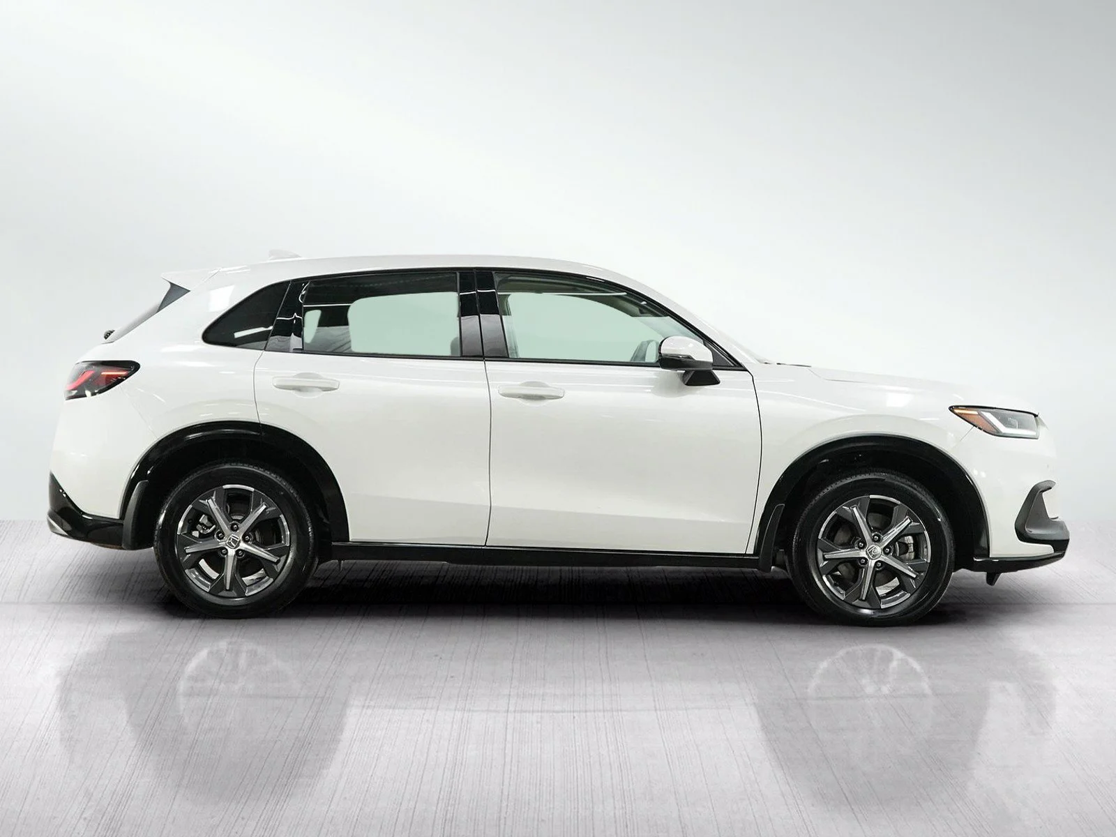 Used 2025 White Honda EX-L AWD CVT image 6