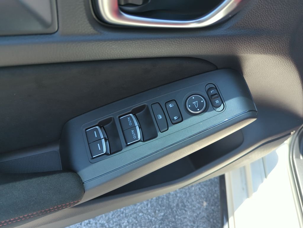 Used 2025  Honda  image 18