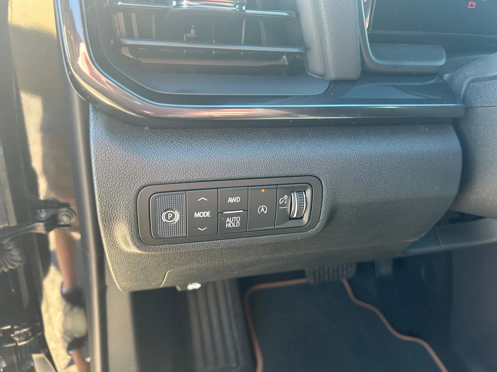 New 2027 Ebony Twilight Metallic GMC AWD AT4 image 16