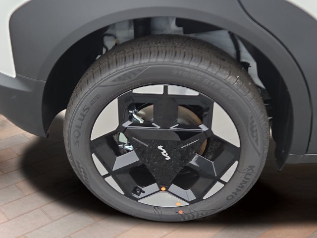 New 2027 Snow White Pearl Kia EX image 4