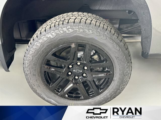 New 2026 Sterling Gray Metallic Chevrolet LT Trail Boss image 32