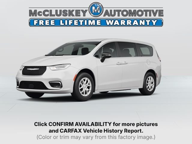 2024 Chrysler Pacifica Touring L's photo