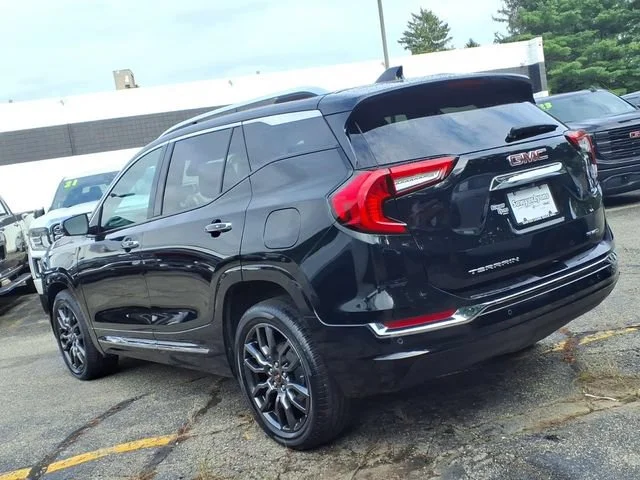 2024 GMC Terrain Denali - Photo 4