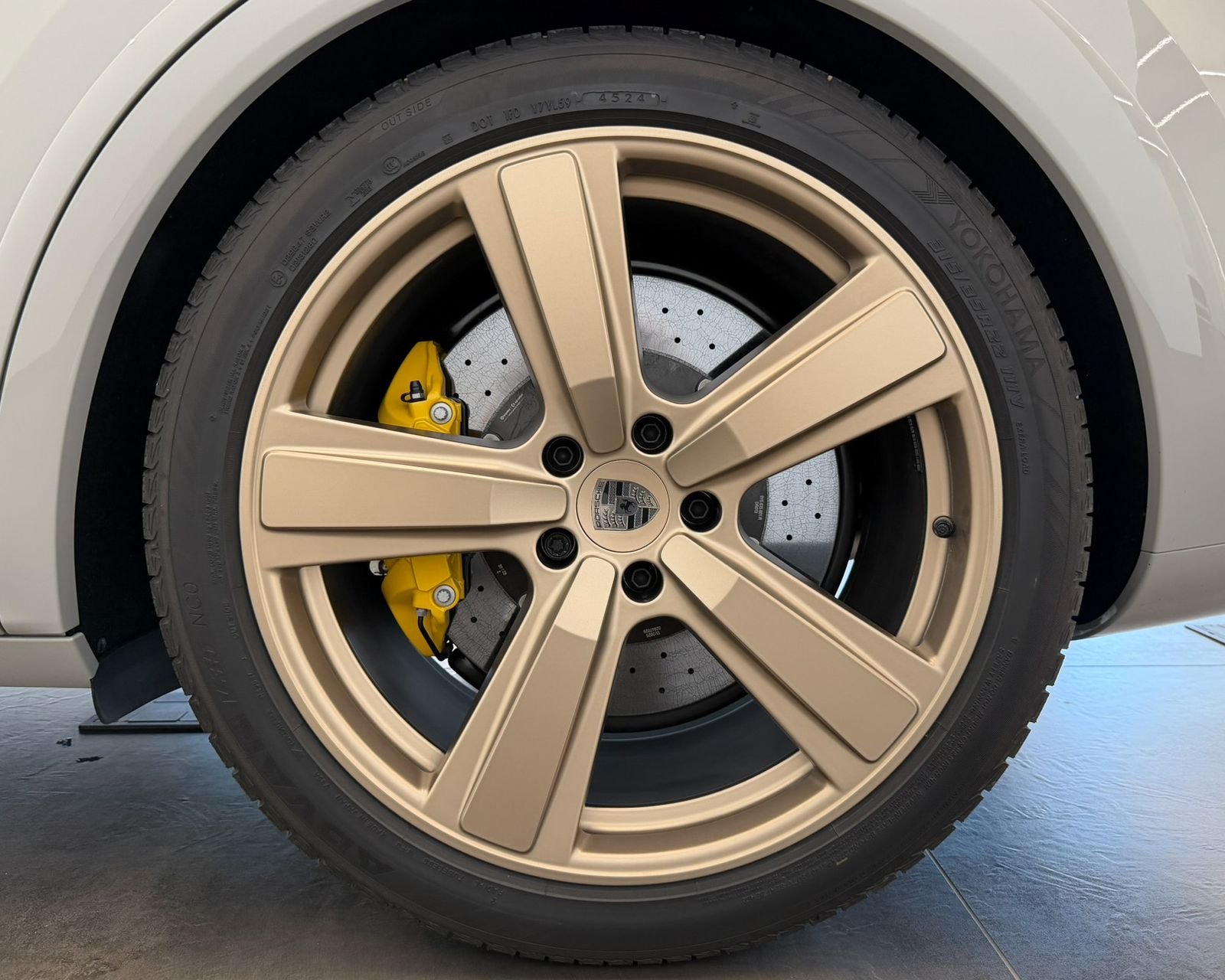 Used 2025 White Porsche Turbo image 41