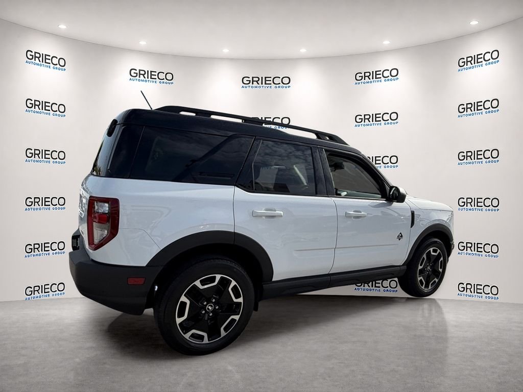 Used 2022 White Ford Outer Banks image 7